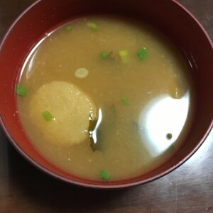 麩とわかめの味噌汁